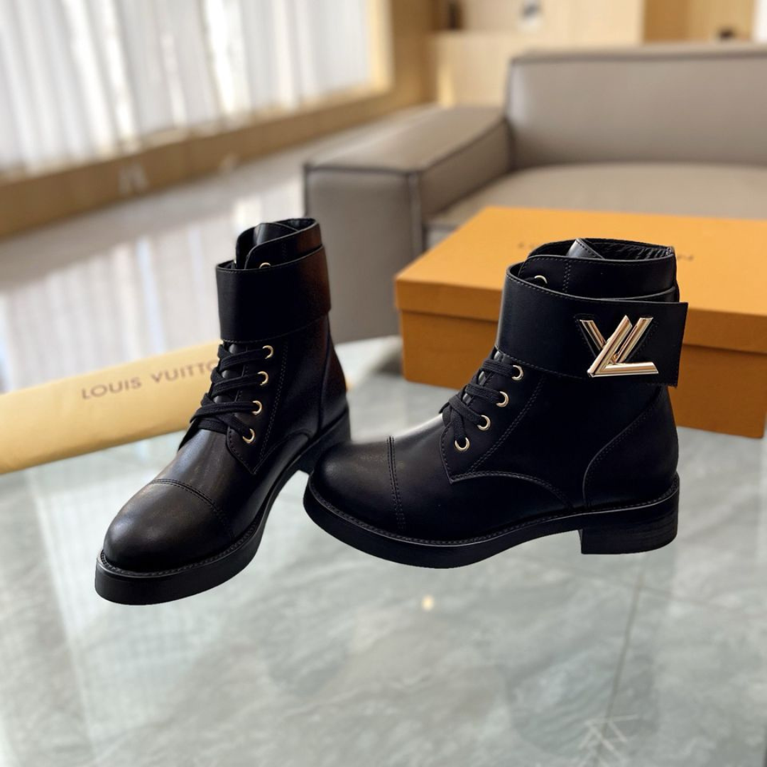 LV Wonderland Black Logo Boot