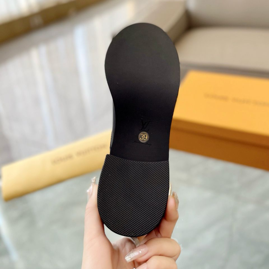 LV Wonderland Black Logo Boot