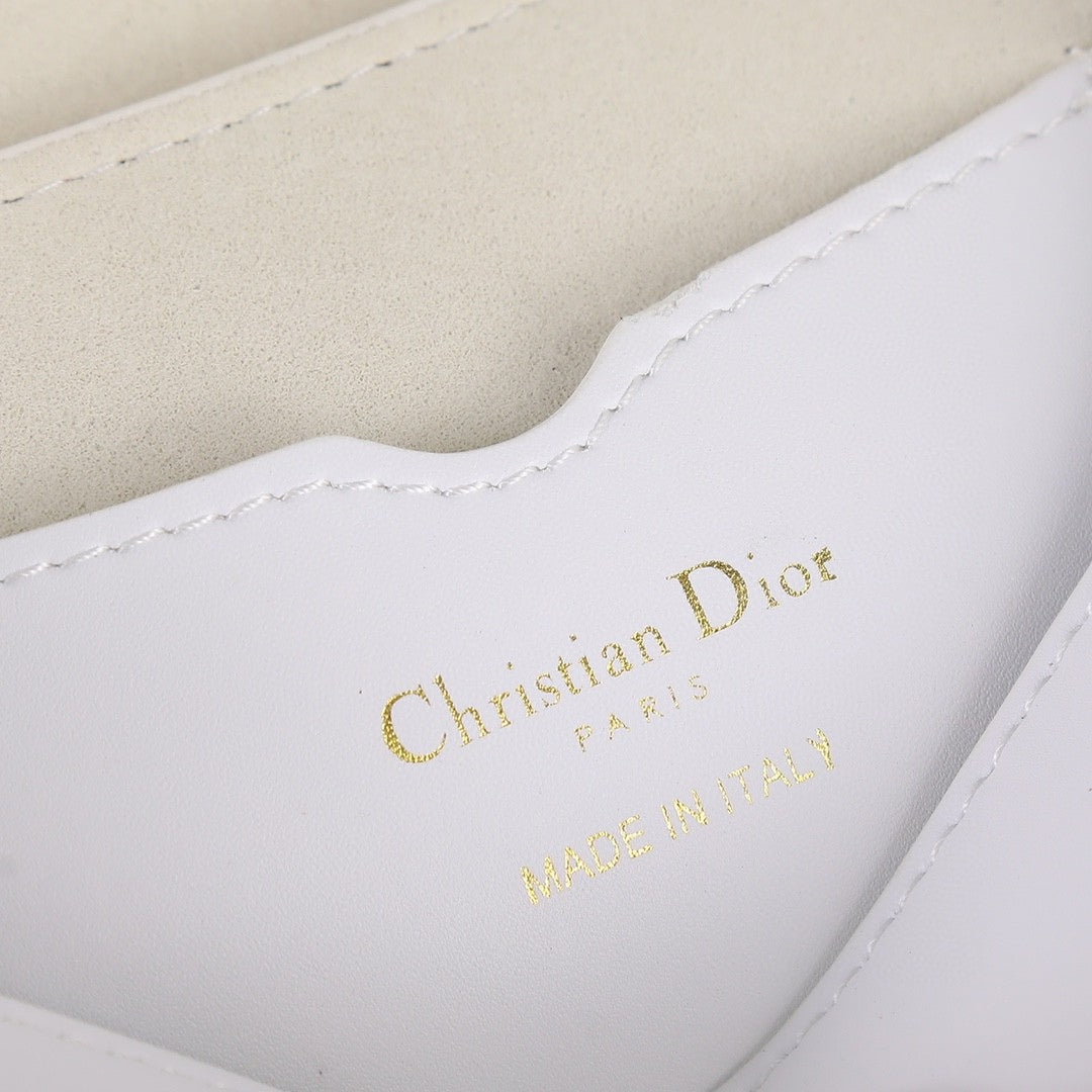 Dio Bobby West-East Small Matte White 22cm Bag