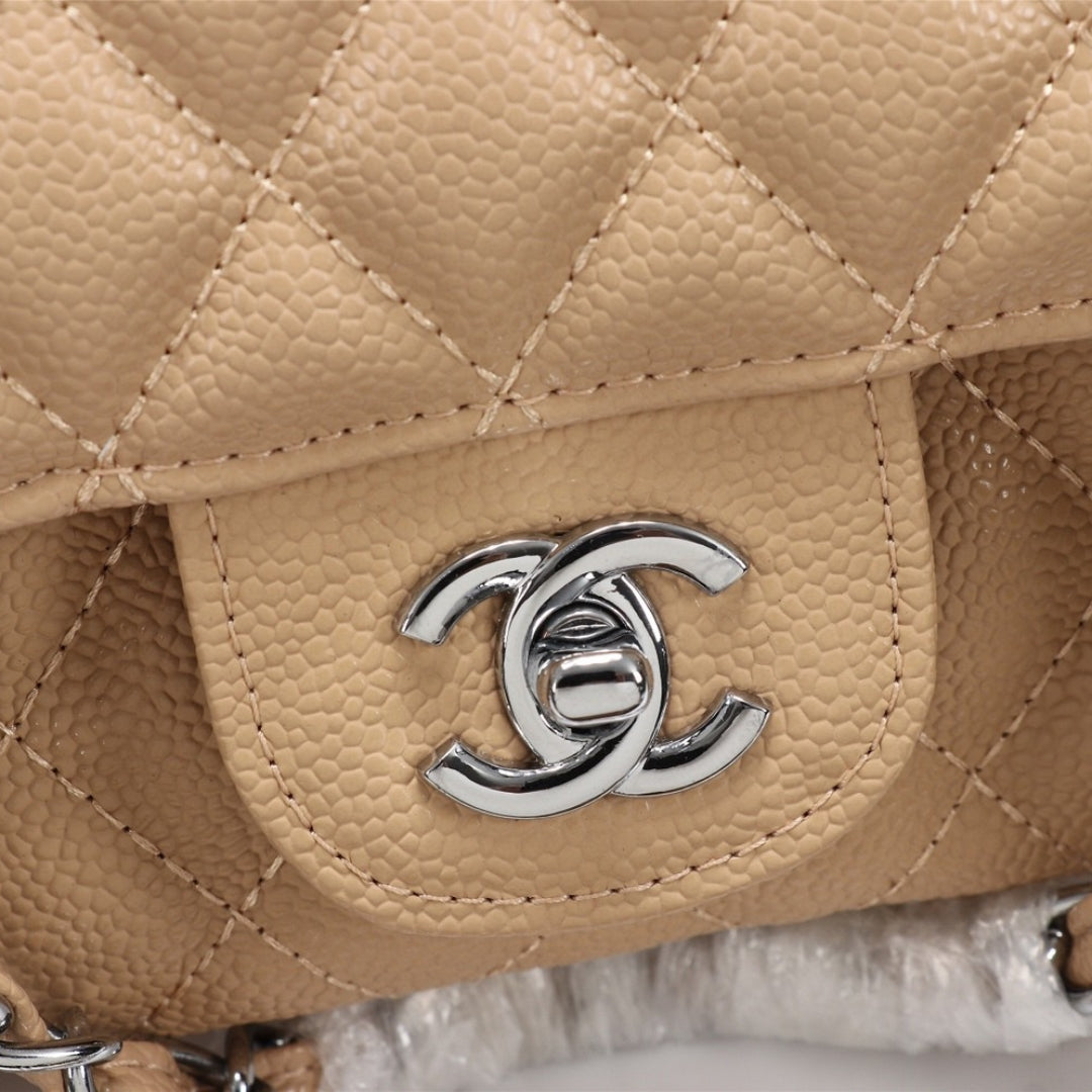 CHN Classic Bag Beige with silver details 25cm