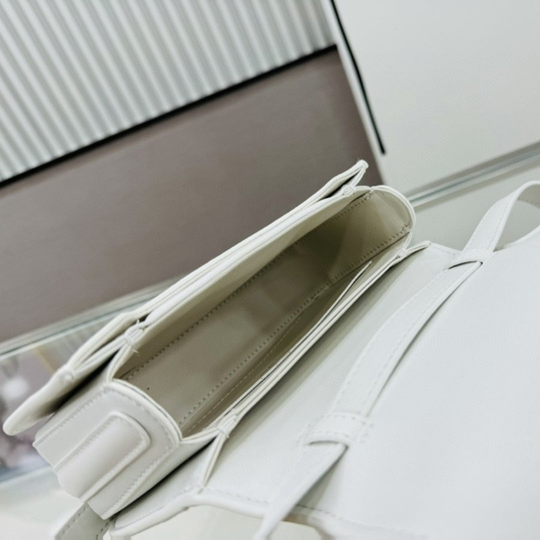 Dio 30 Montaigne Avenue Top Handle Bag White 19cm