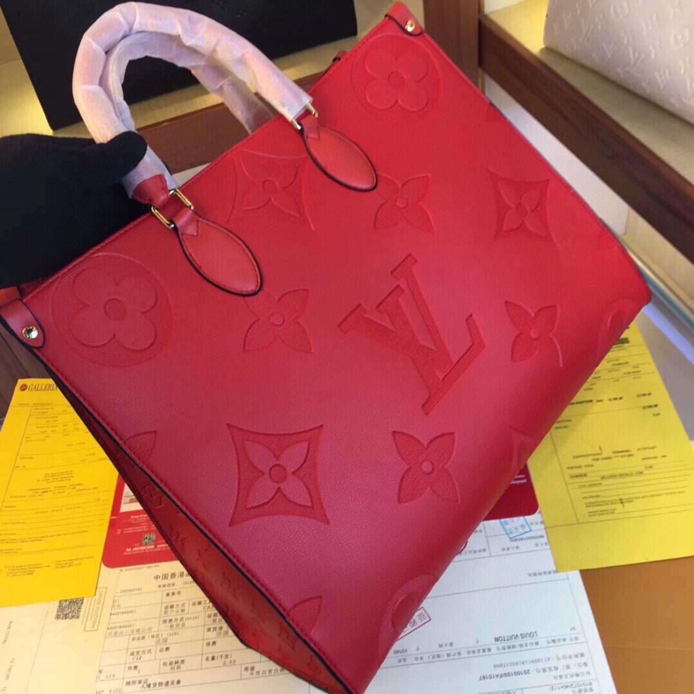 LV On The Go Bag Red Leather 41cm Large