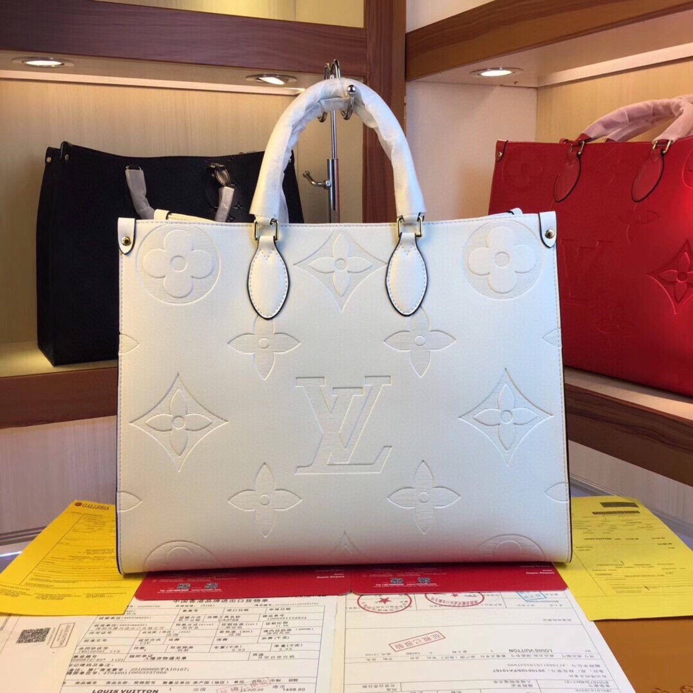 LV On The Go Bag White Leather 41cm large