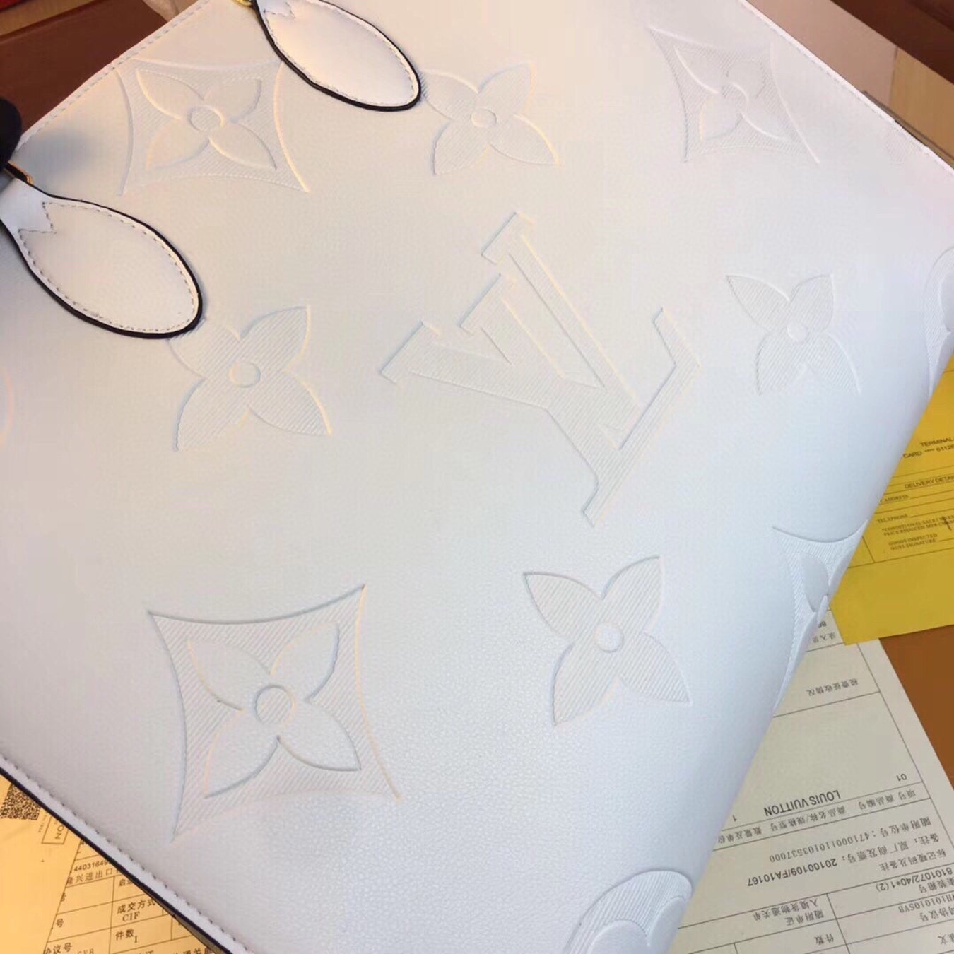 LV On The Go Bag White Leather 41cm large