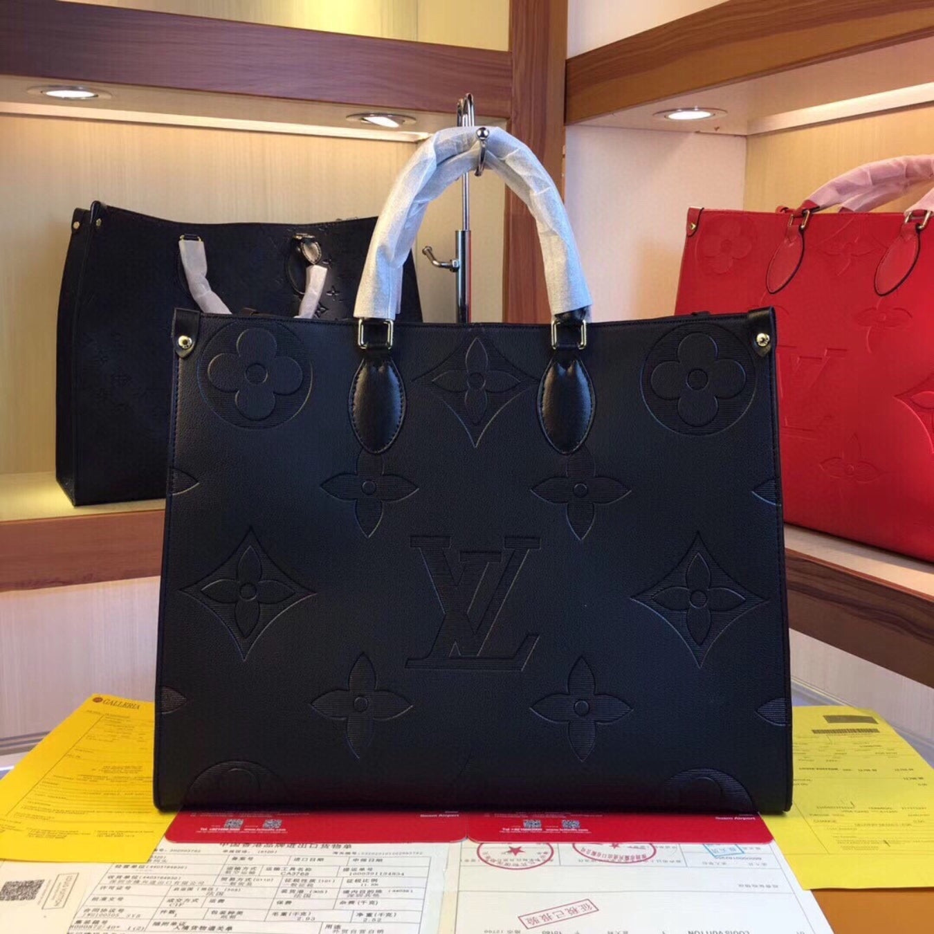 LV On The Go Black Leather Bag 41cm Large