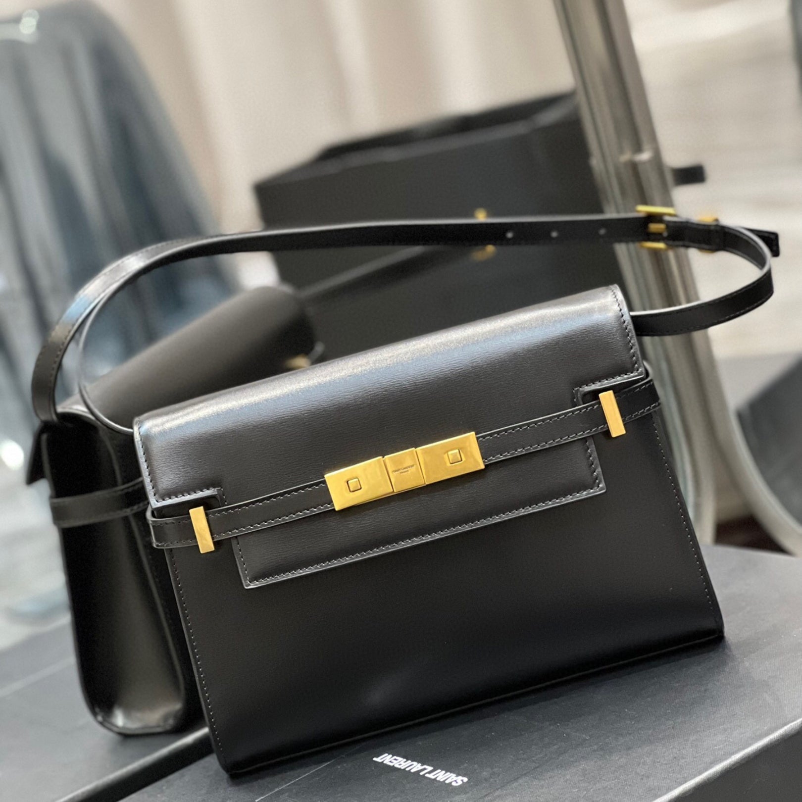 Bolsa YSL Manhattan Preta pequena