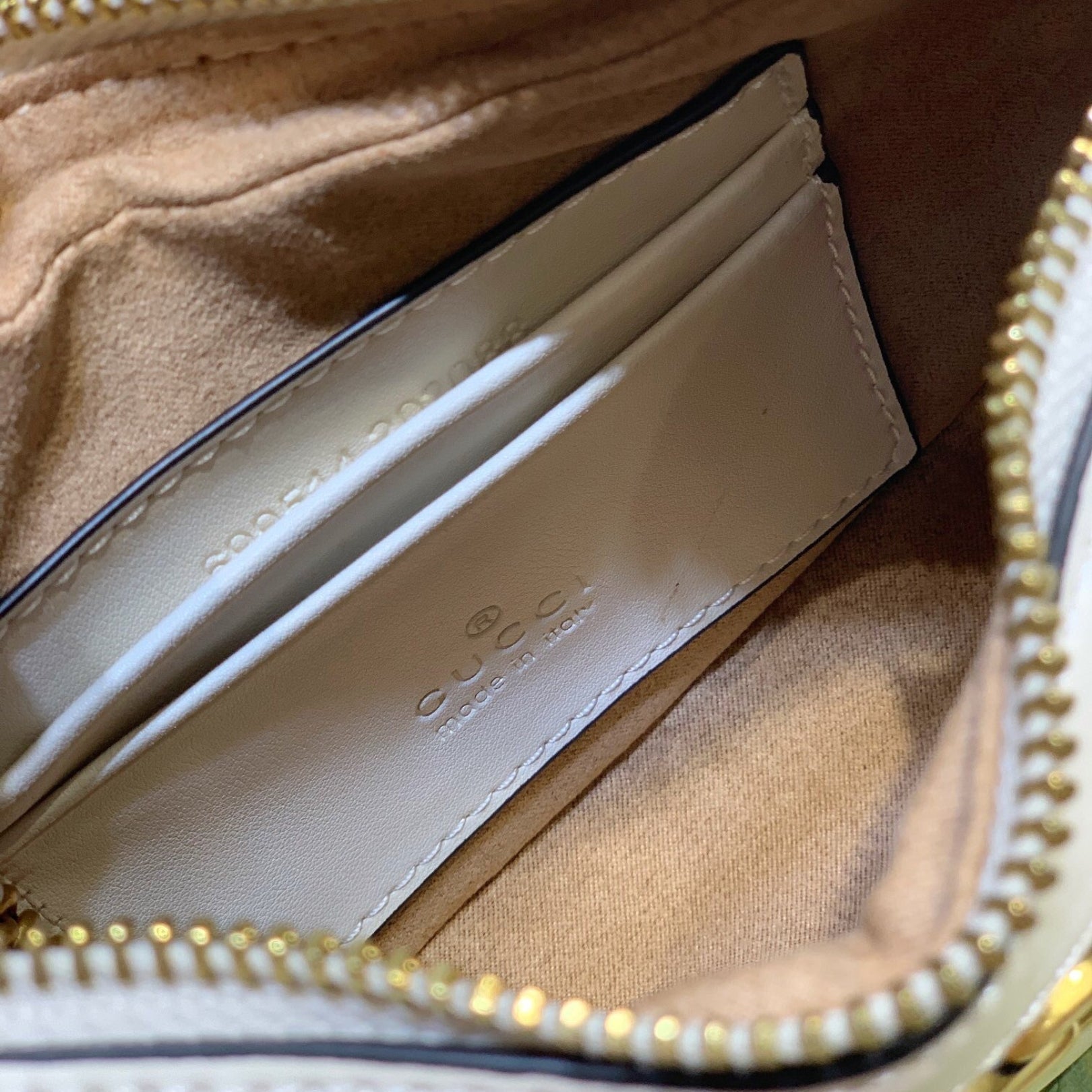 GG Marmont Mini half-moon bag White 21cm