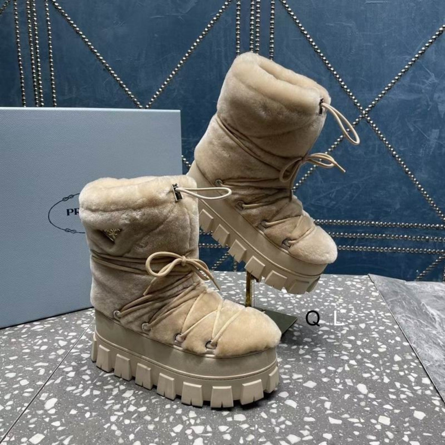 PRD Apres Beige Boots with Fur