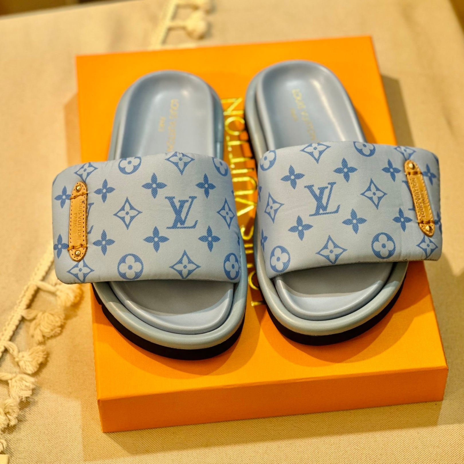 Lv Pool Pillow Flat Comfort Blue Flip Flops