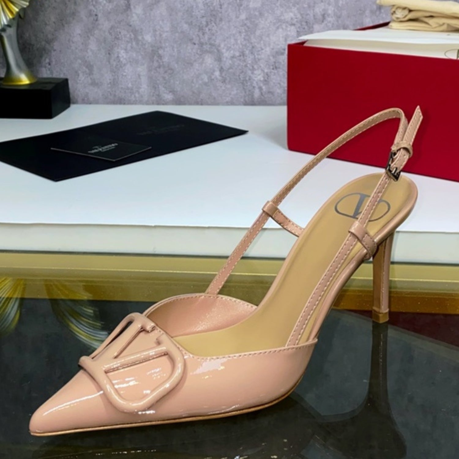 VLT Pink Leather Pumps with Front Logo 8cm Heel