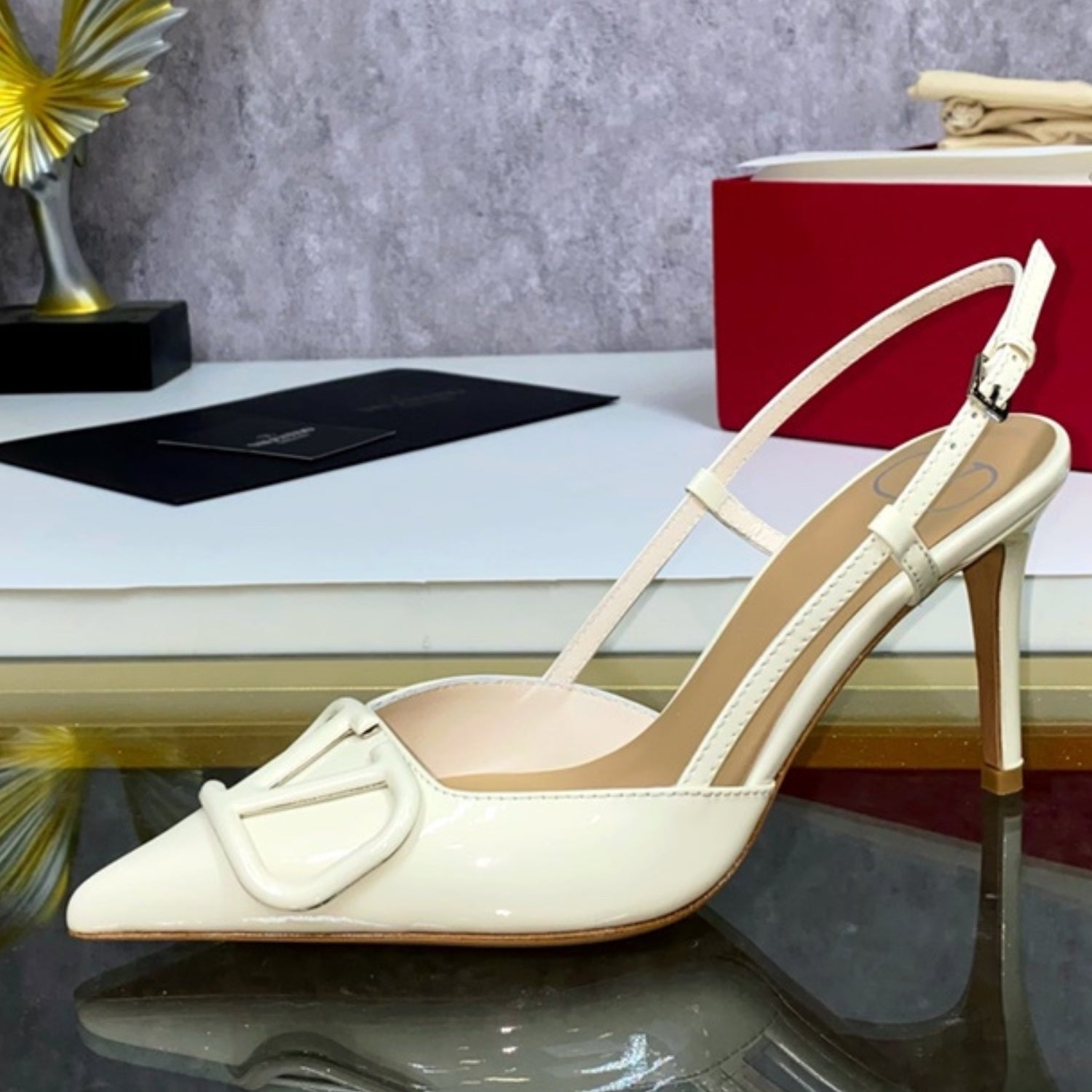 VLT Off-White Leather Pump with Front Logo 8cm Heel