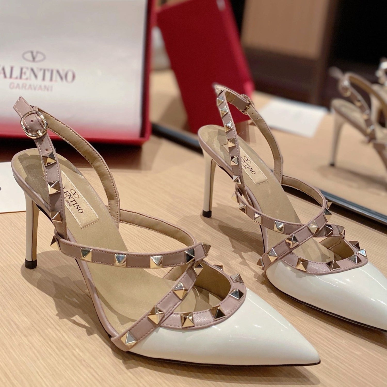 VLT White Leather Pumps with Upper Details, 9cm Heel