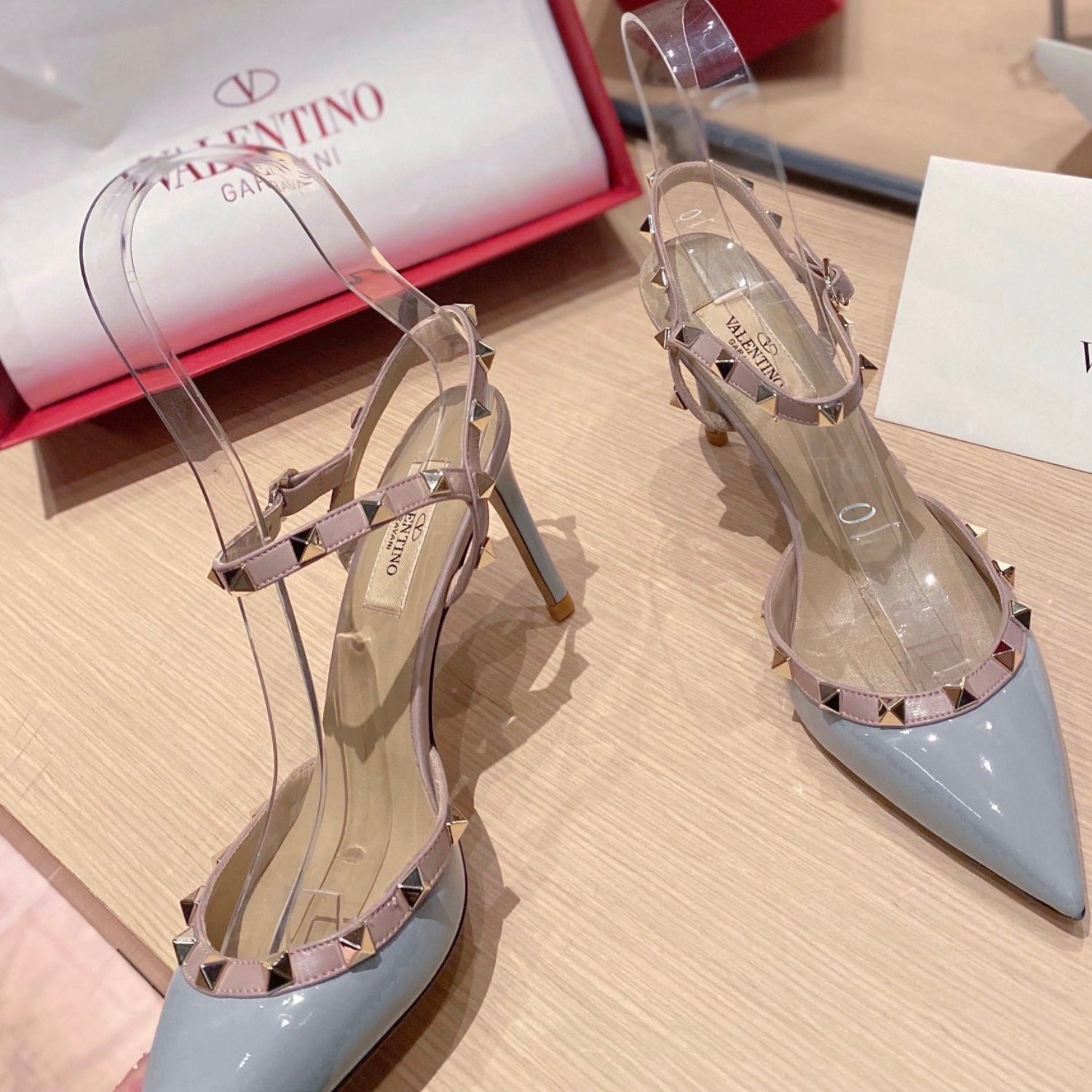 VLT Blue Leather Pumps with 9cm Heel Details