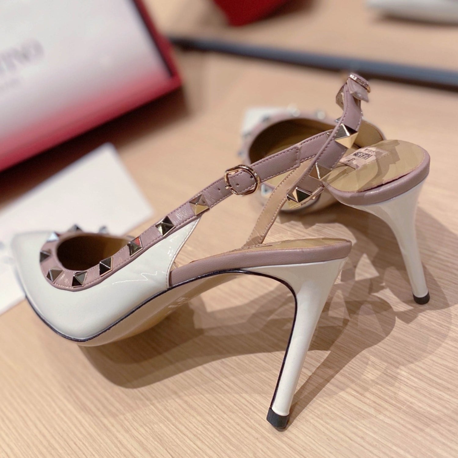 VLT White Leather Pumps with Side Details, 9cm Heel