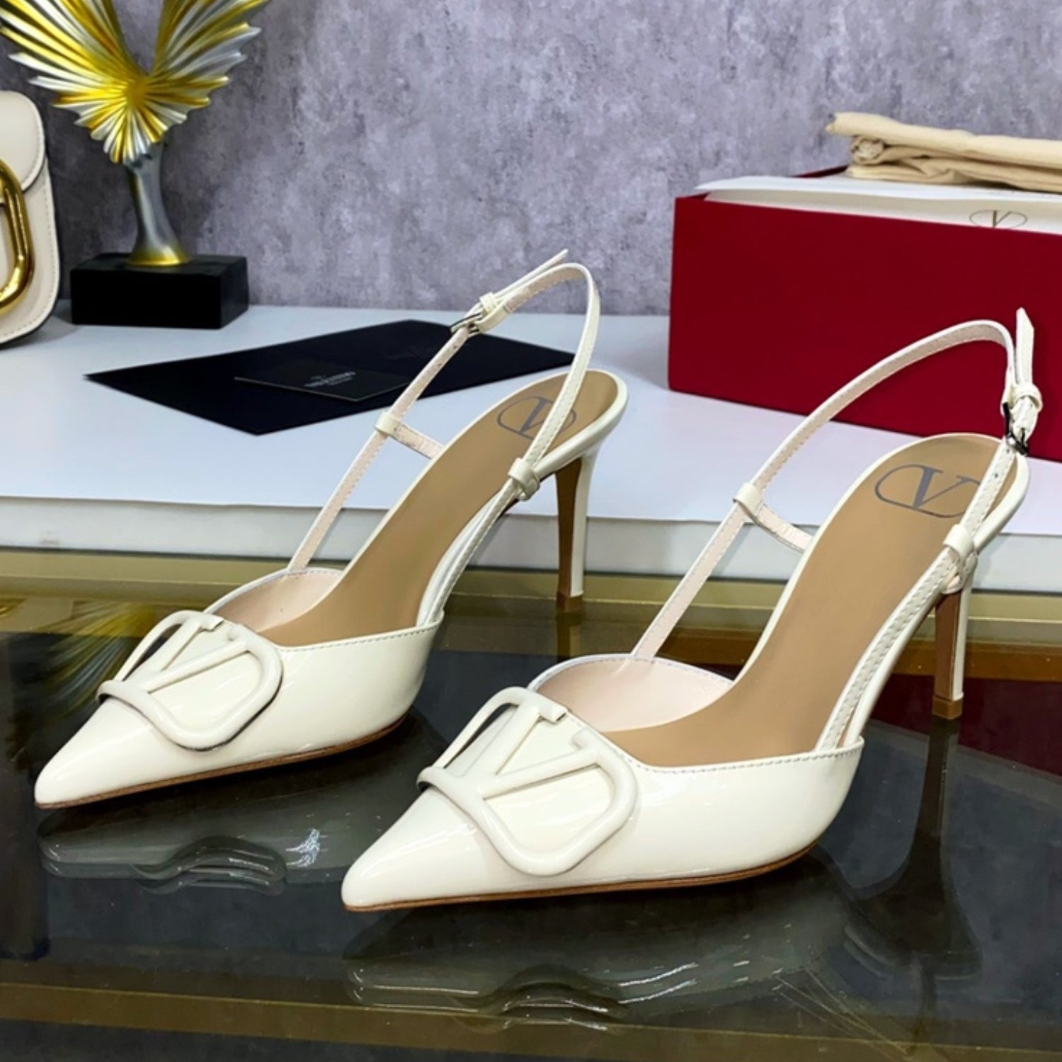 VLT Off-White Leather Pump with Front Logo 8cm Heel