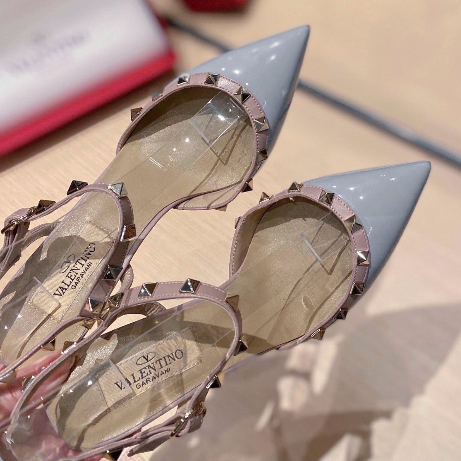 VLT Blue Leather Pumps with 9cm Heel Details