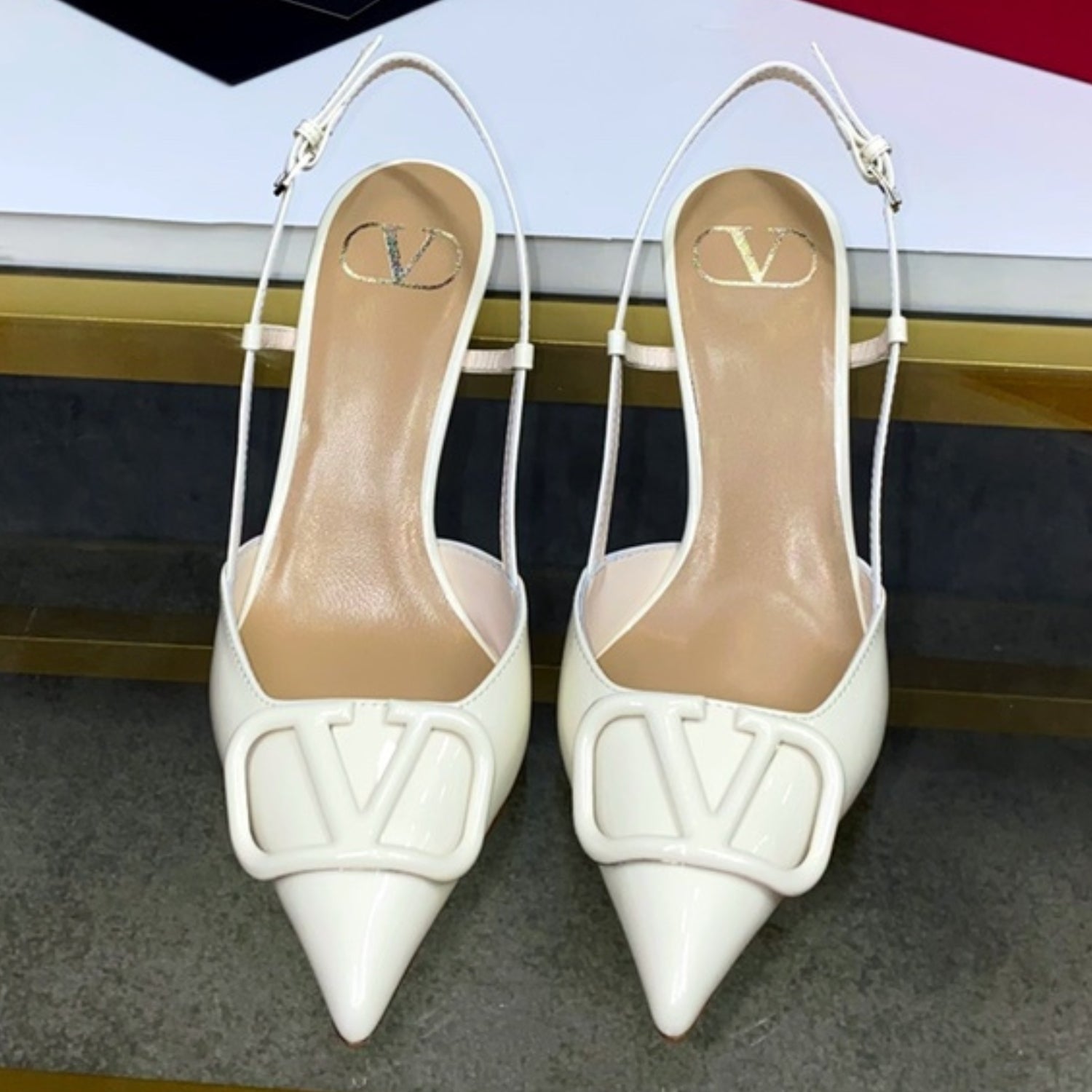 VLT Off-White Leather Pump with Front Logo 8cm Heel
