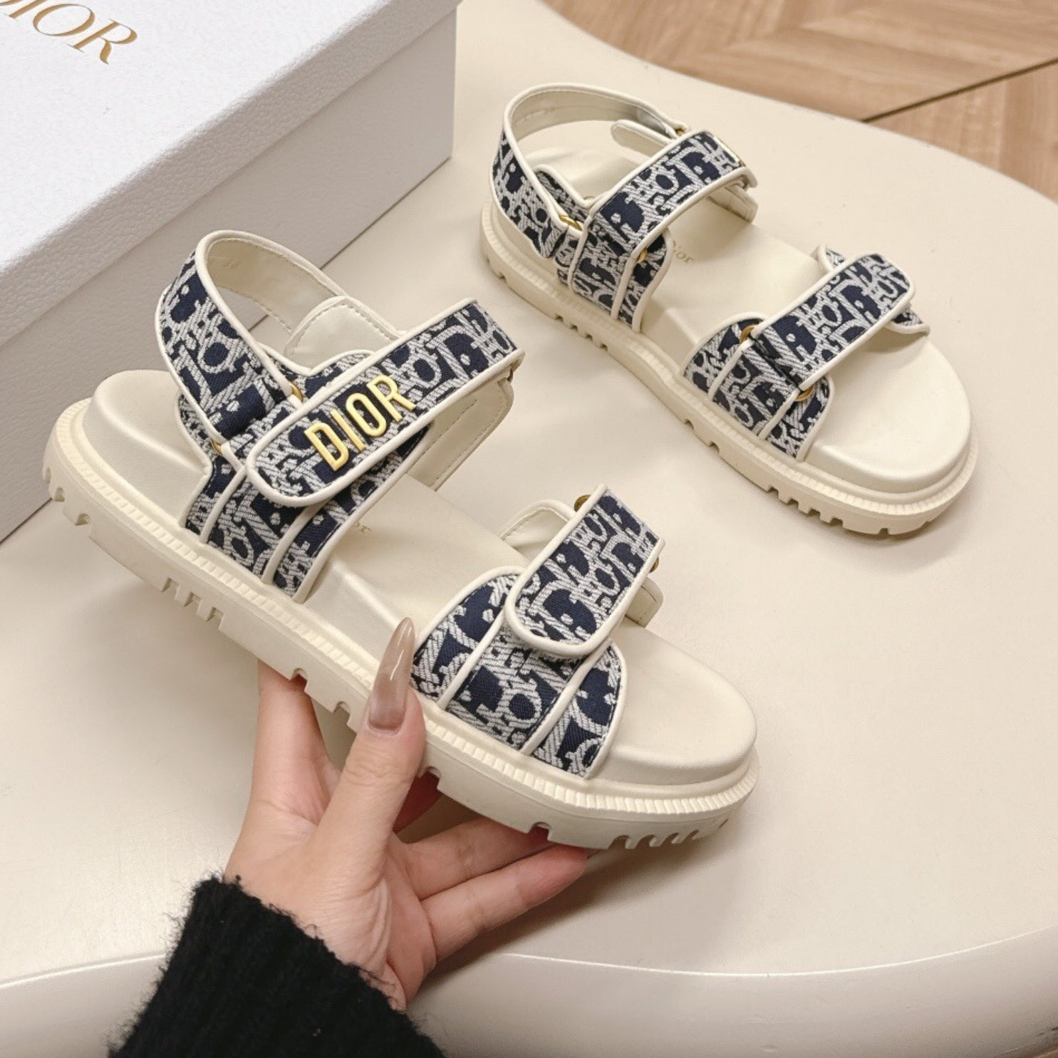 Dio Dioract White and Blue Sandal