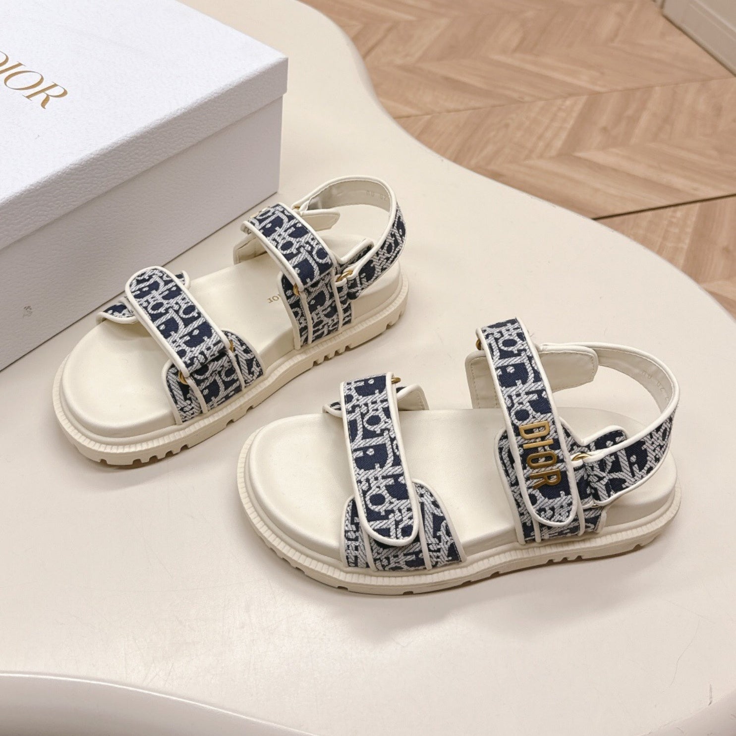 Dio Dioract White and Blue Sandal