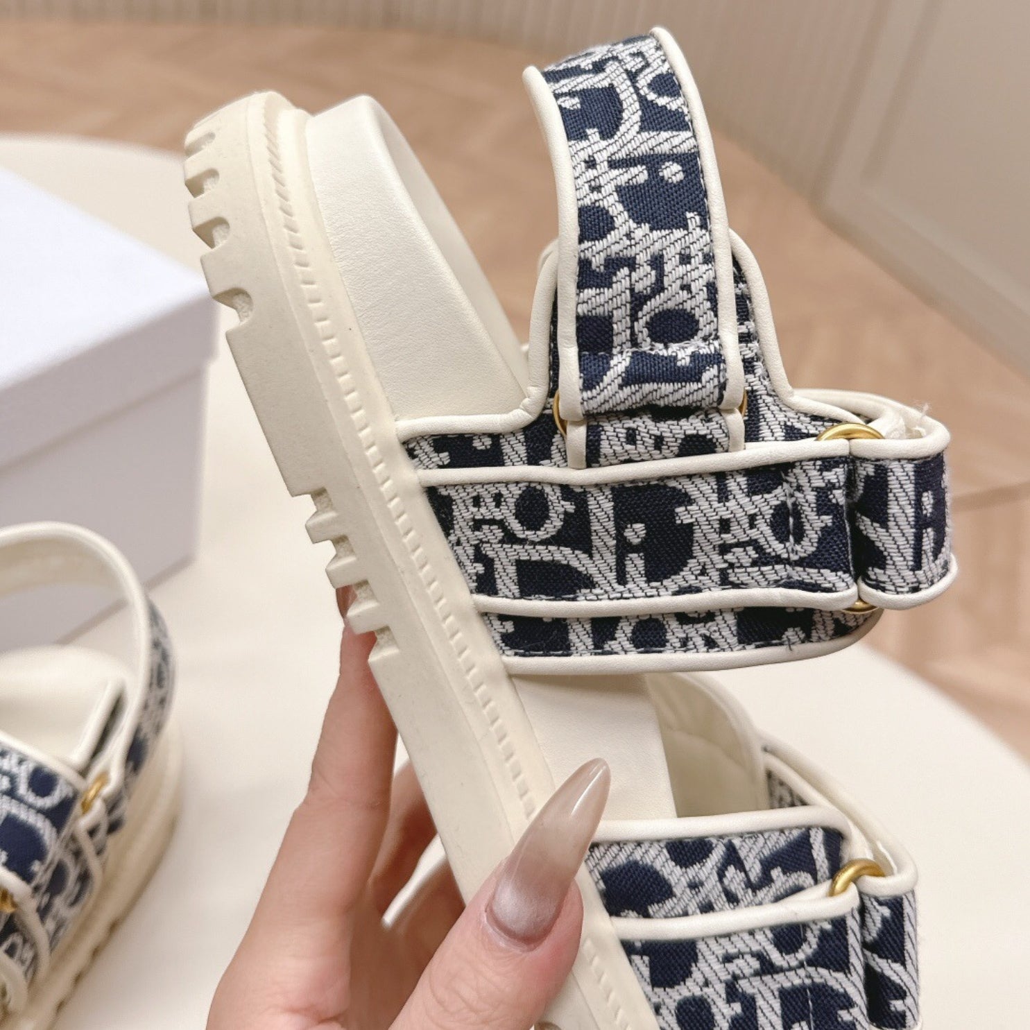 Dio Dioract White and Blue Sandal