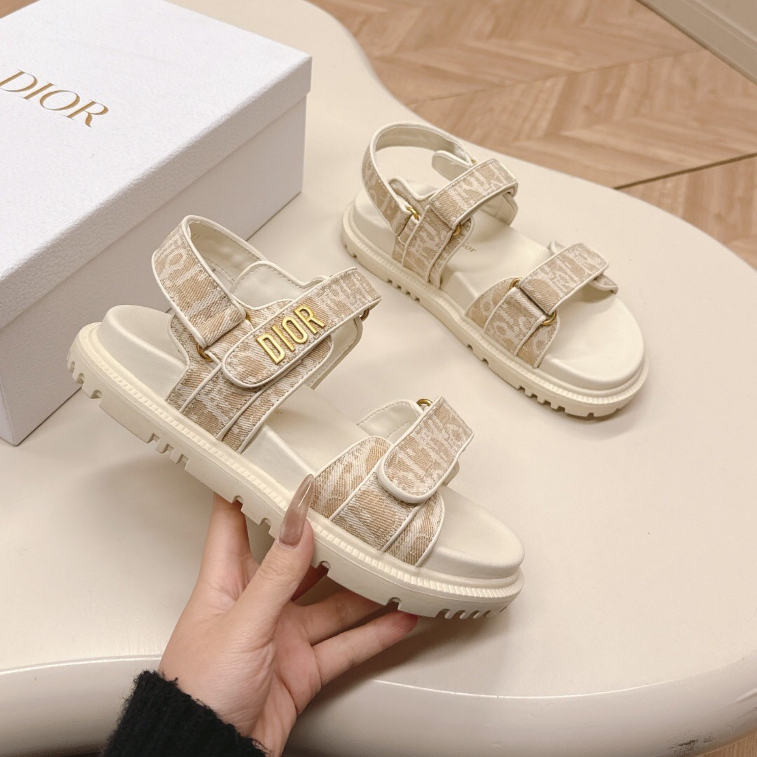 White and Beige Dio Dioract Sandal