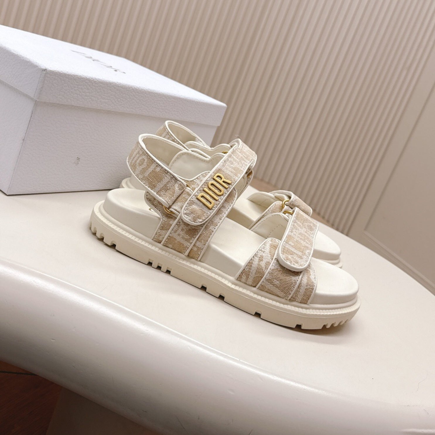 White and Beige Dio Dioract Sandal