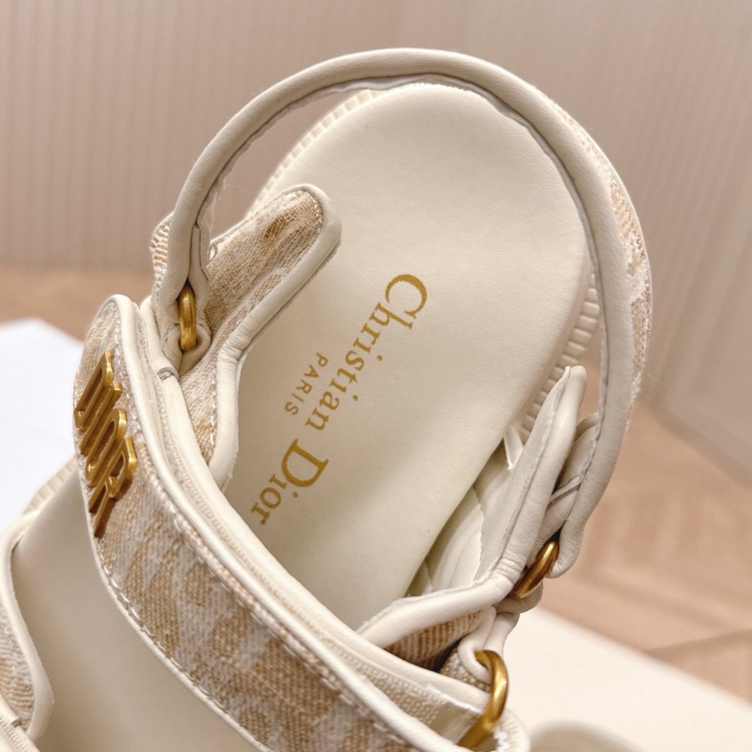 White and Beige Dio Dioract Sandal