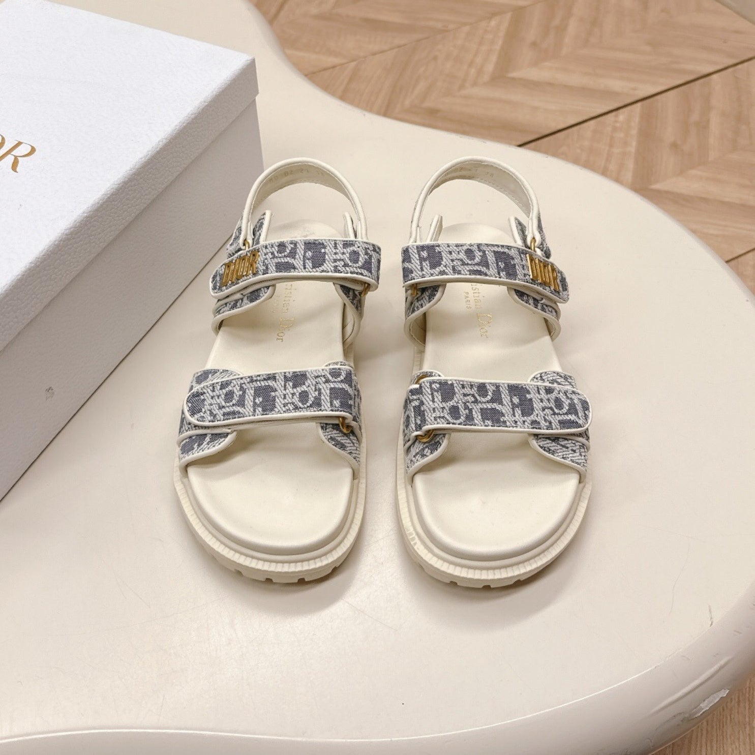 White and Gray Dio Dioract Sandal