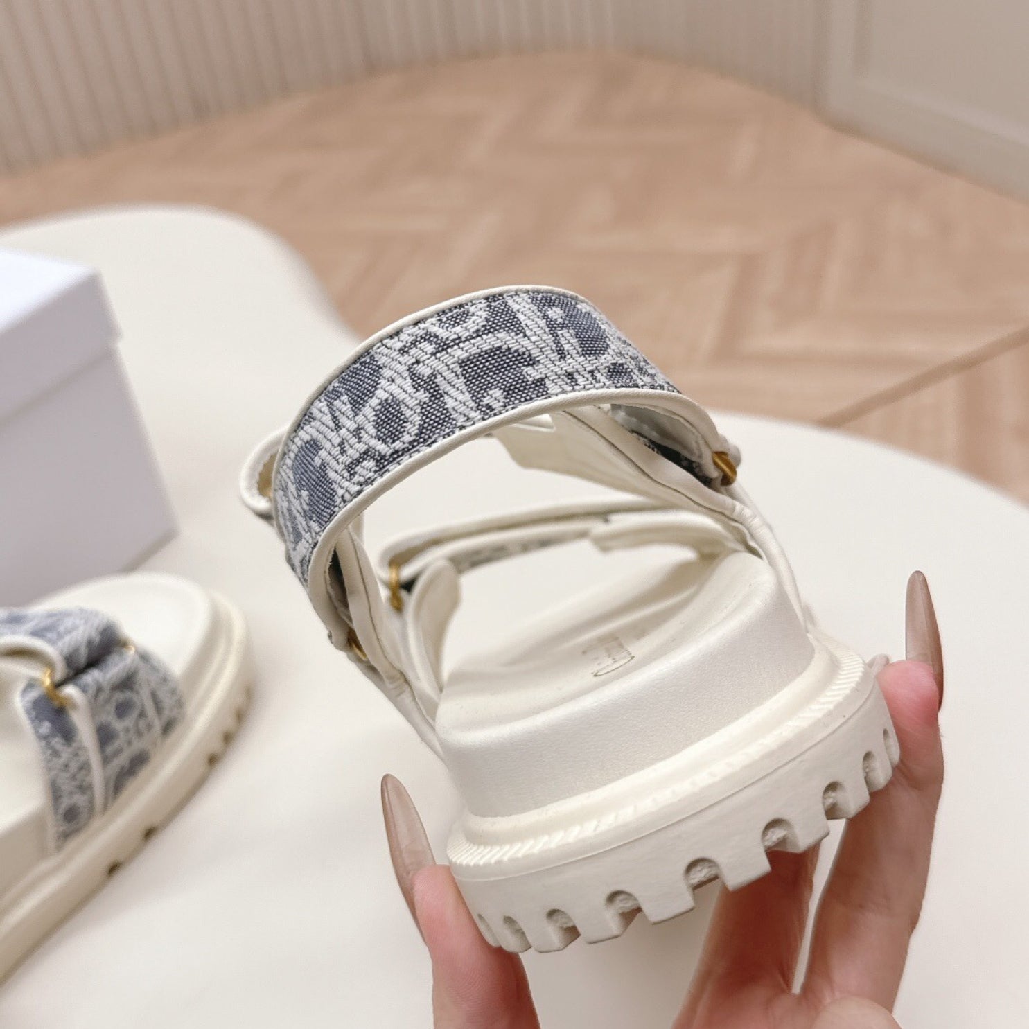 White and Gray Dio Dioract Sandal