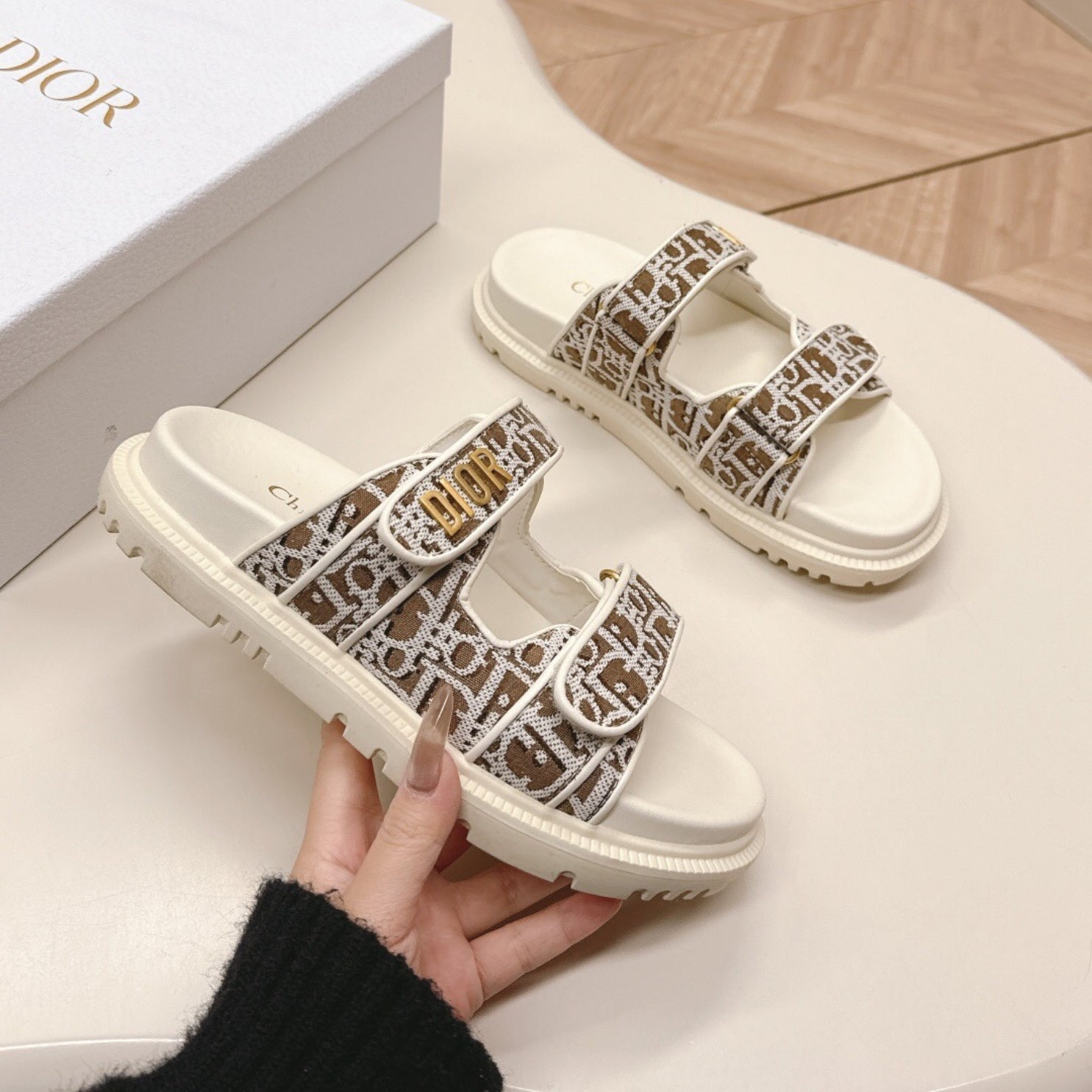 Dio Dioract Slide Sandal White and Brown