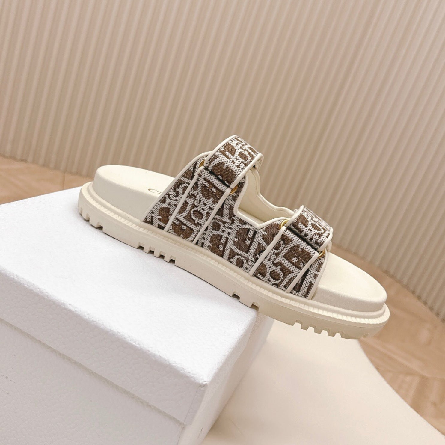 Dio Dioract Slide Sandal White and Brown