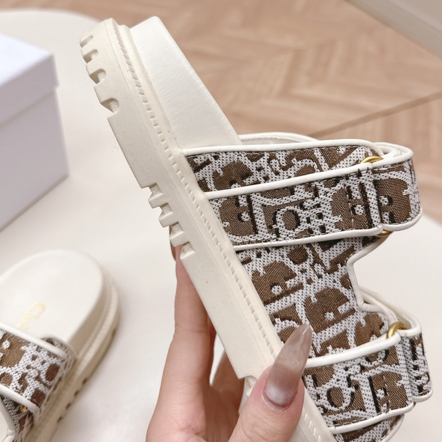 Dio Dioract Slide Sandal White and Brown