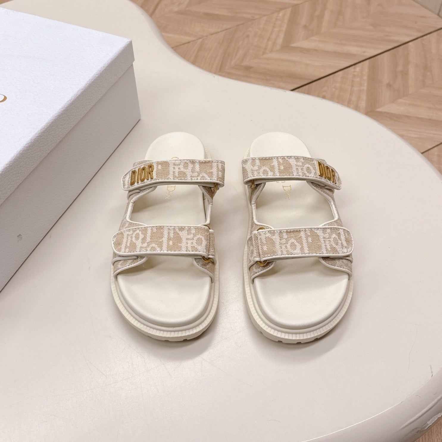 Dio Dioract Slide Sandal White and Beige