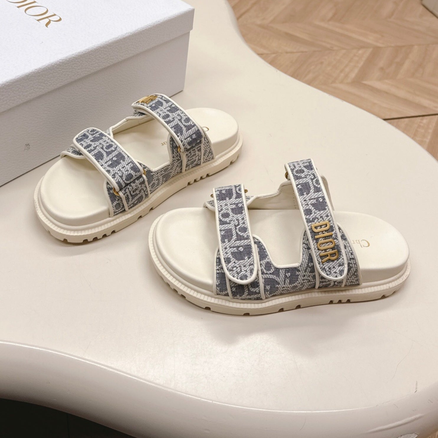 Dio Dioract Slide Sandal White and Gray