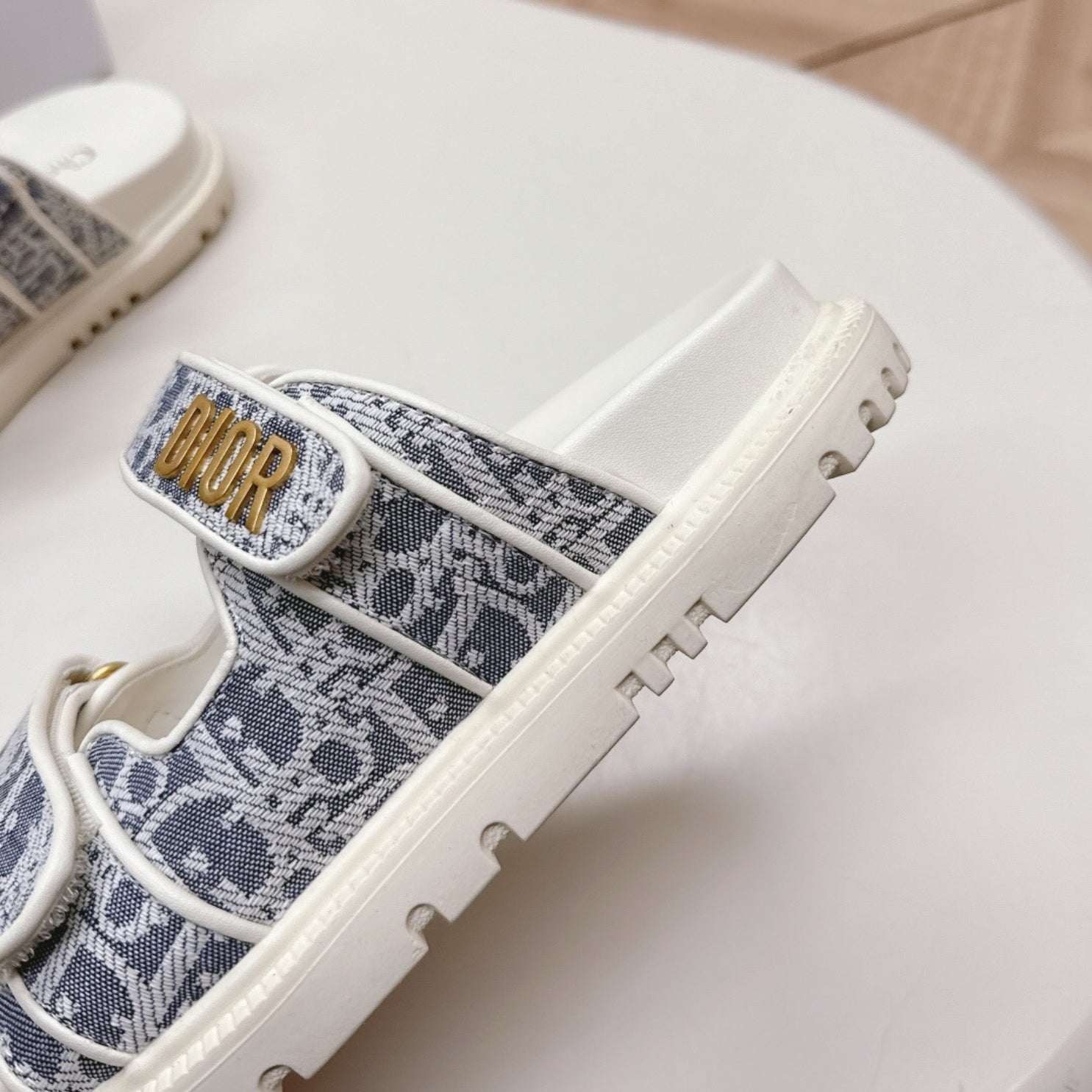 Dio Dioract Slide Sandal White and Gray