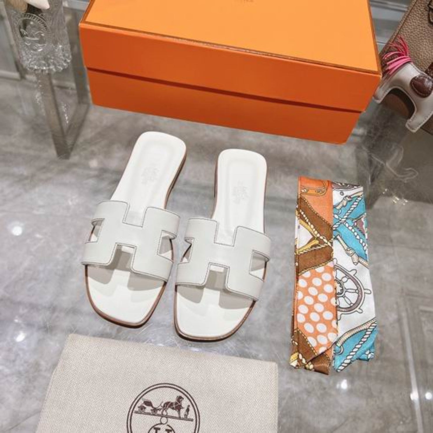 HRMS Oran White Sandal