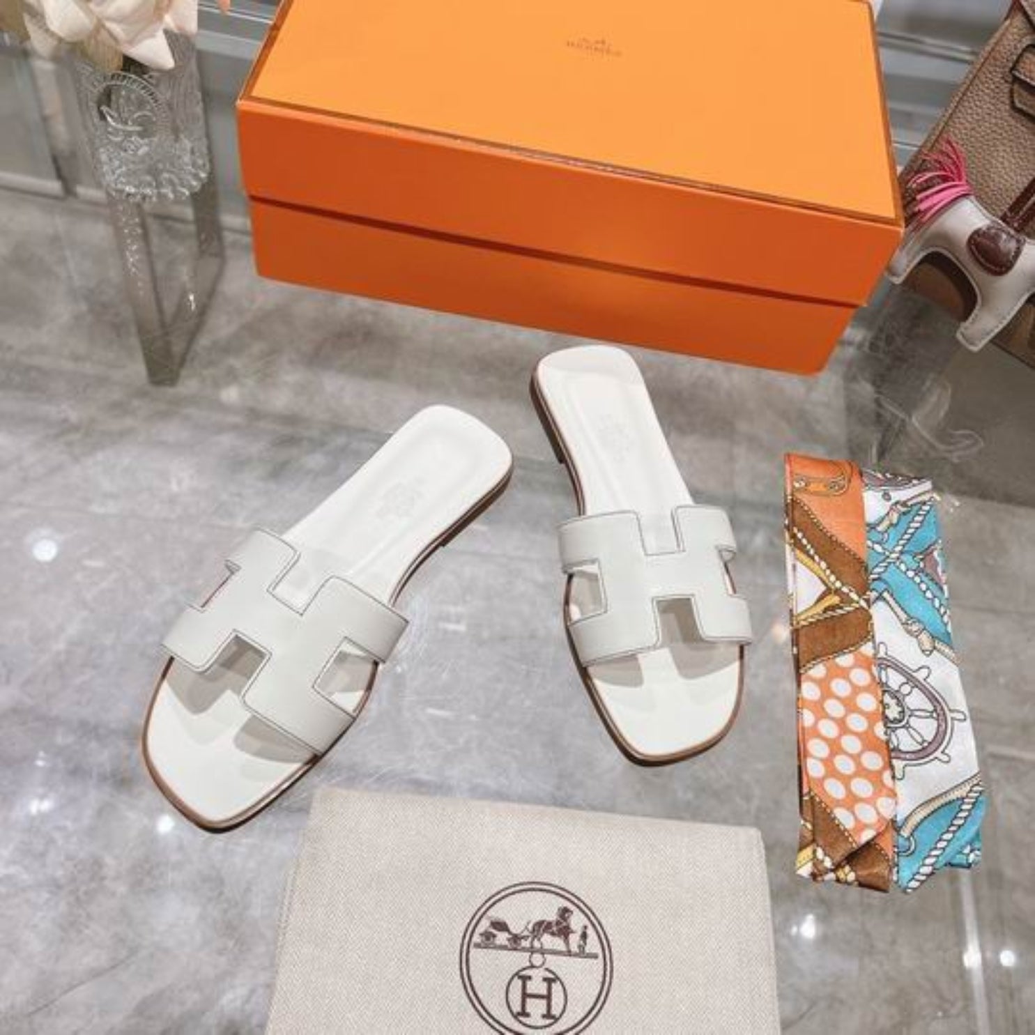 HRMS Oran White Sandal