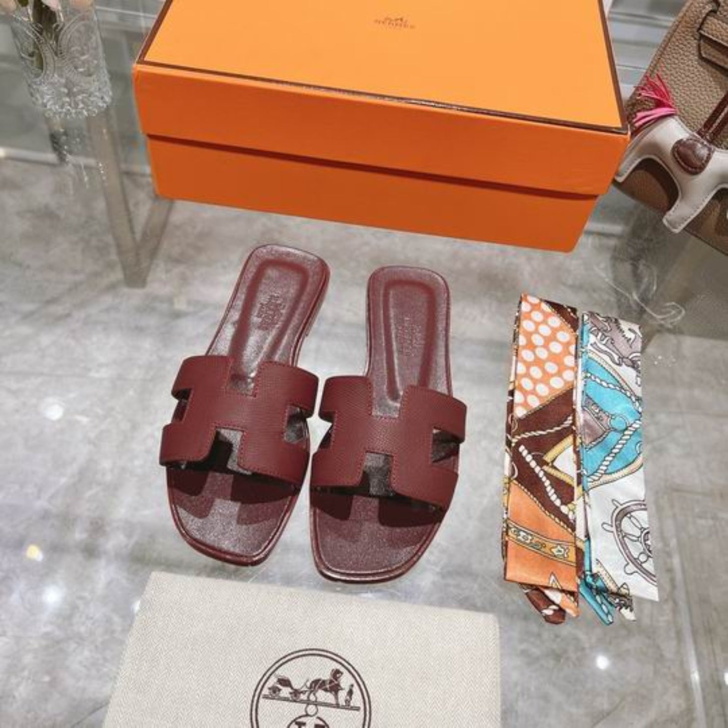 HRMS Oran Wine Sandals