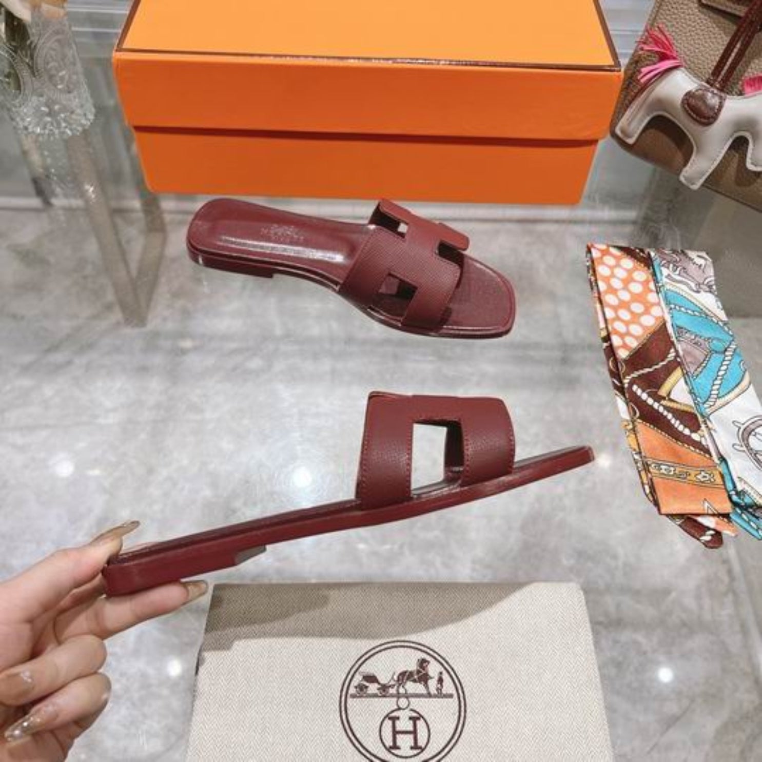 HRMS Oran Wine Sandals