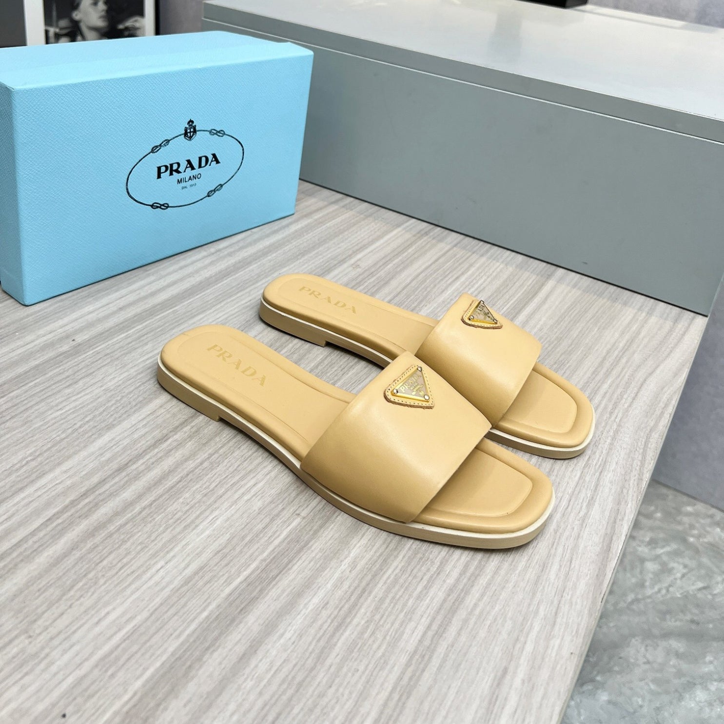 PRD Yellow leather sandal with logo