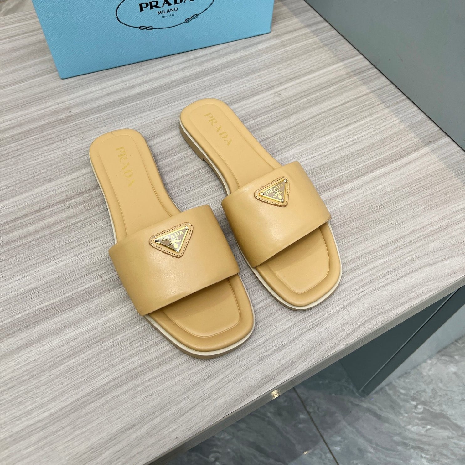 PRD Yellow leather sandal with logo