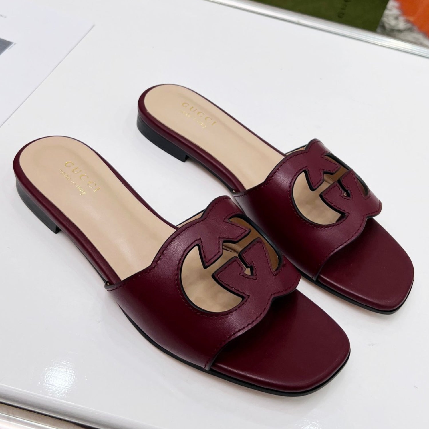 GG Leather Sandal with GG Wine Interlocking