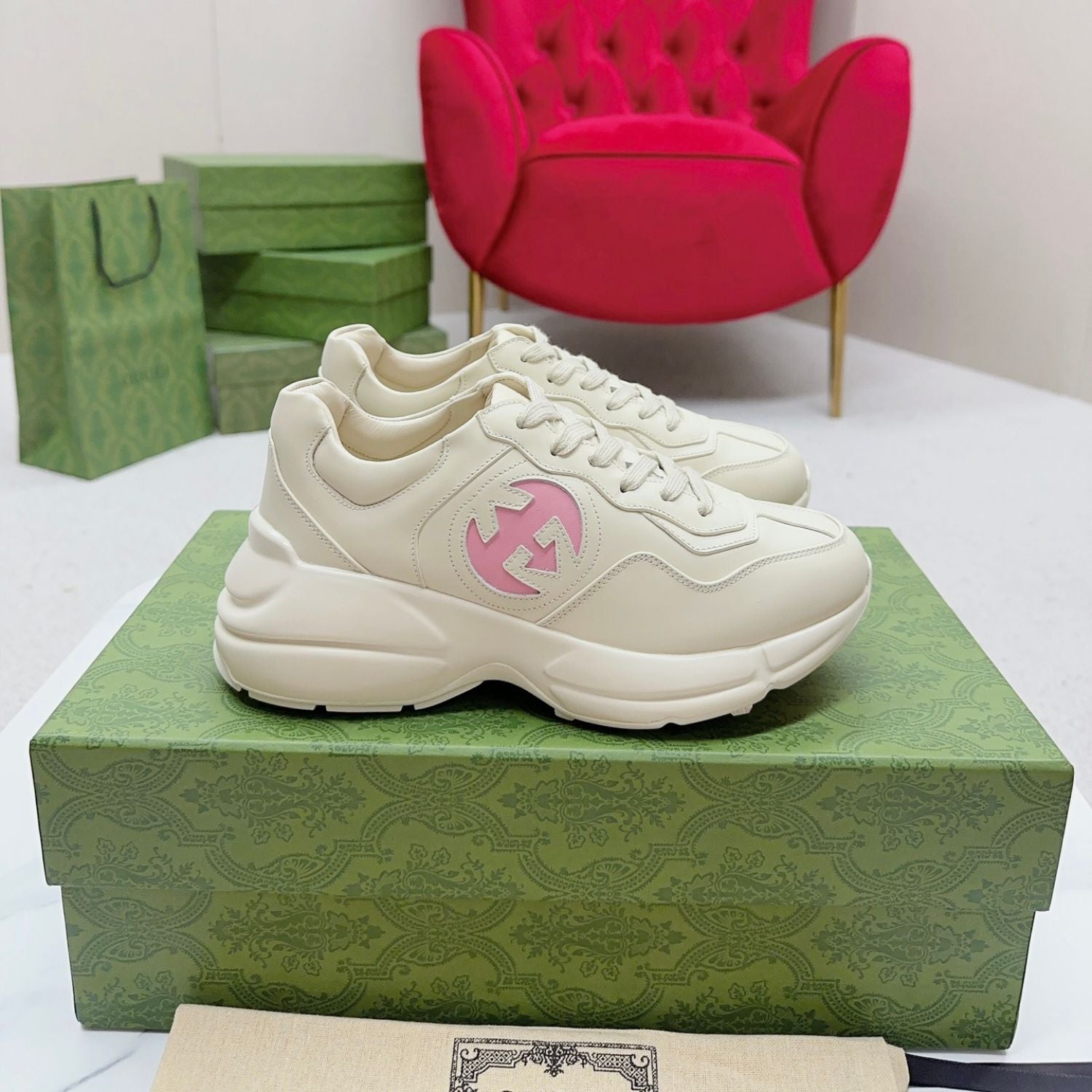 GG Rhyton Tennis Shoes with Pink