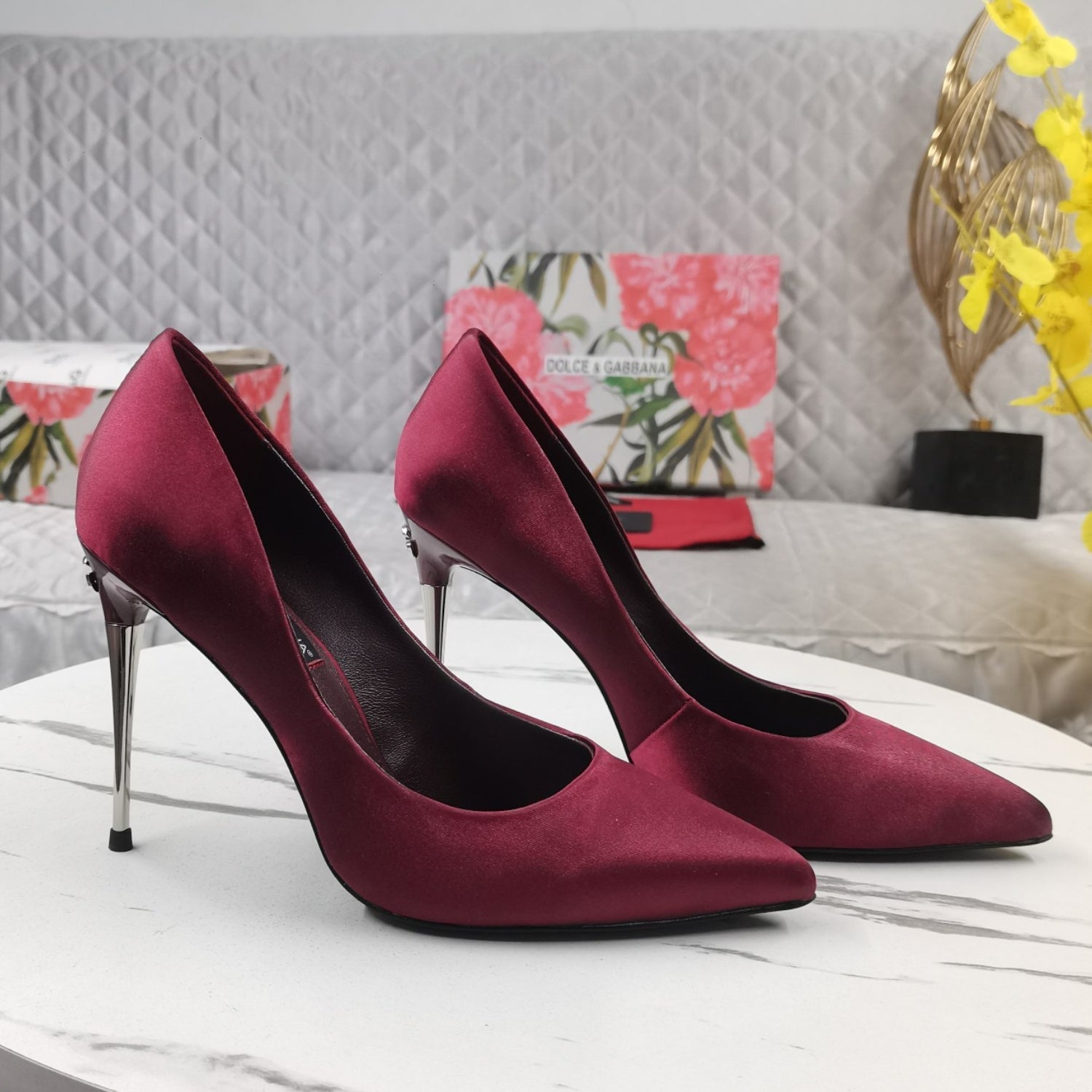 DG Wine Pumps with Logo on the 10.5cm heel