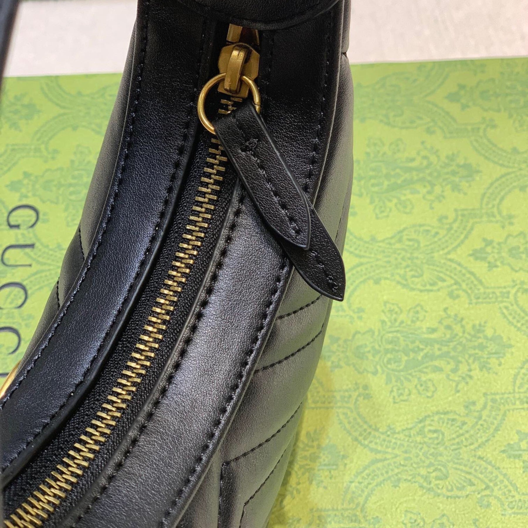 Bolsa GG Marmont Mini half-moon Preta 21cm