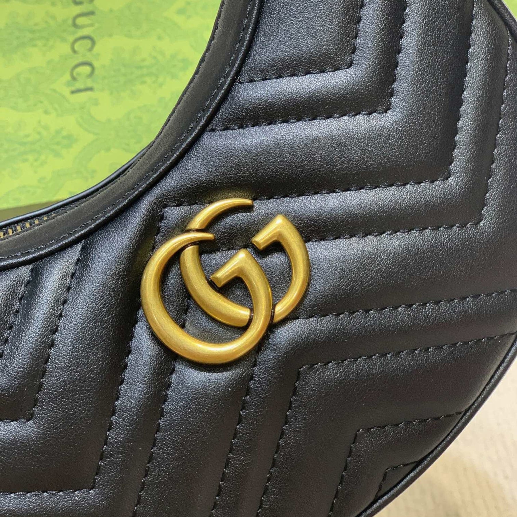 Bolsa GG Marmont Mini half-moon Preta 21cm