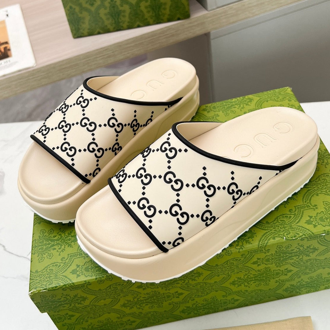 GG Beige Canvas Black Slide Flip Flops Details