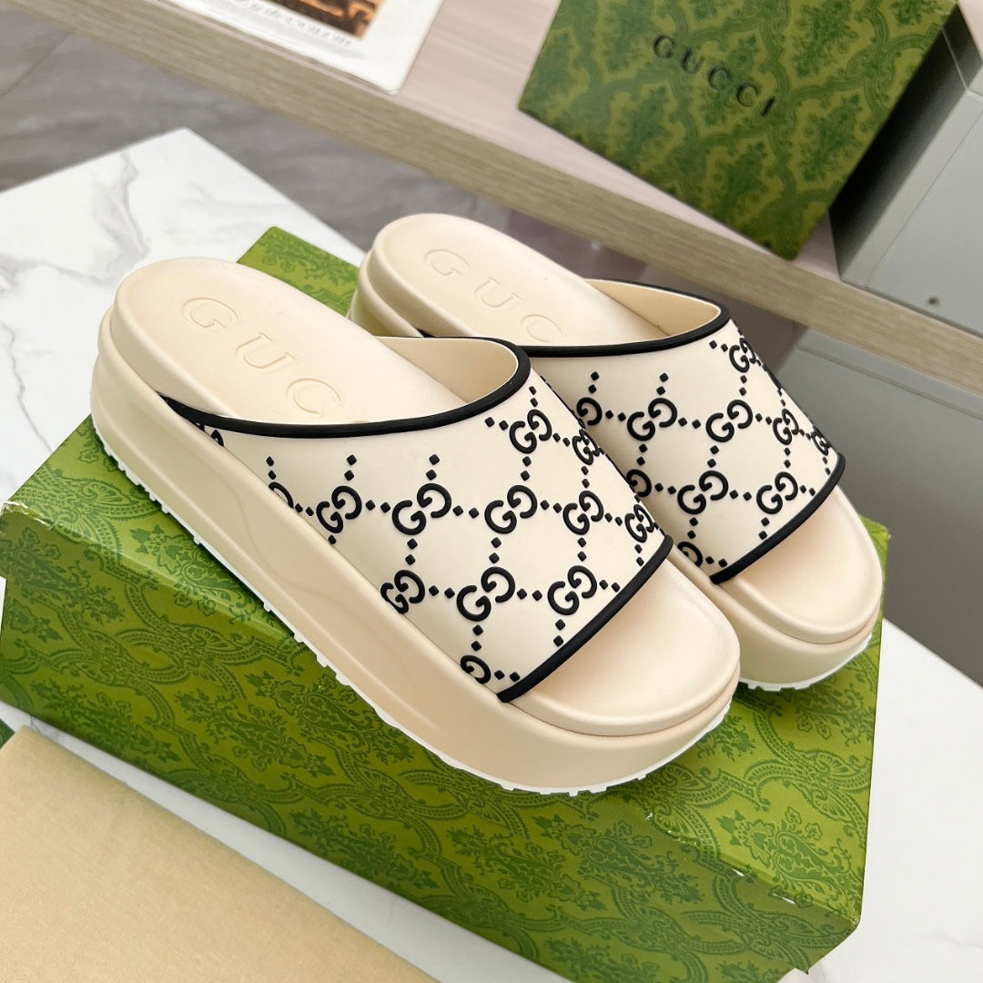 GG Beige Canvas Black Slide Flip Flops Details