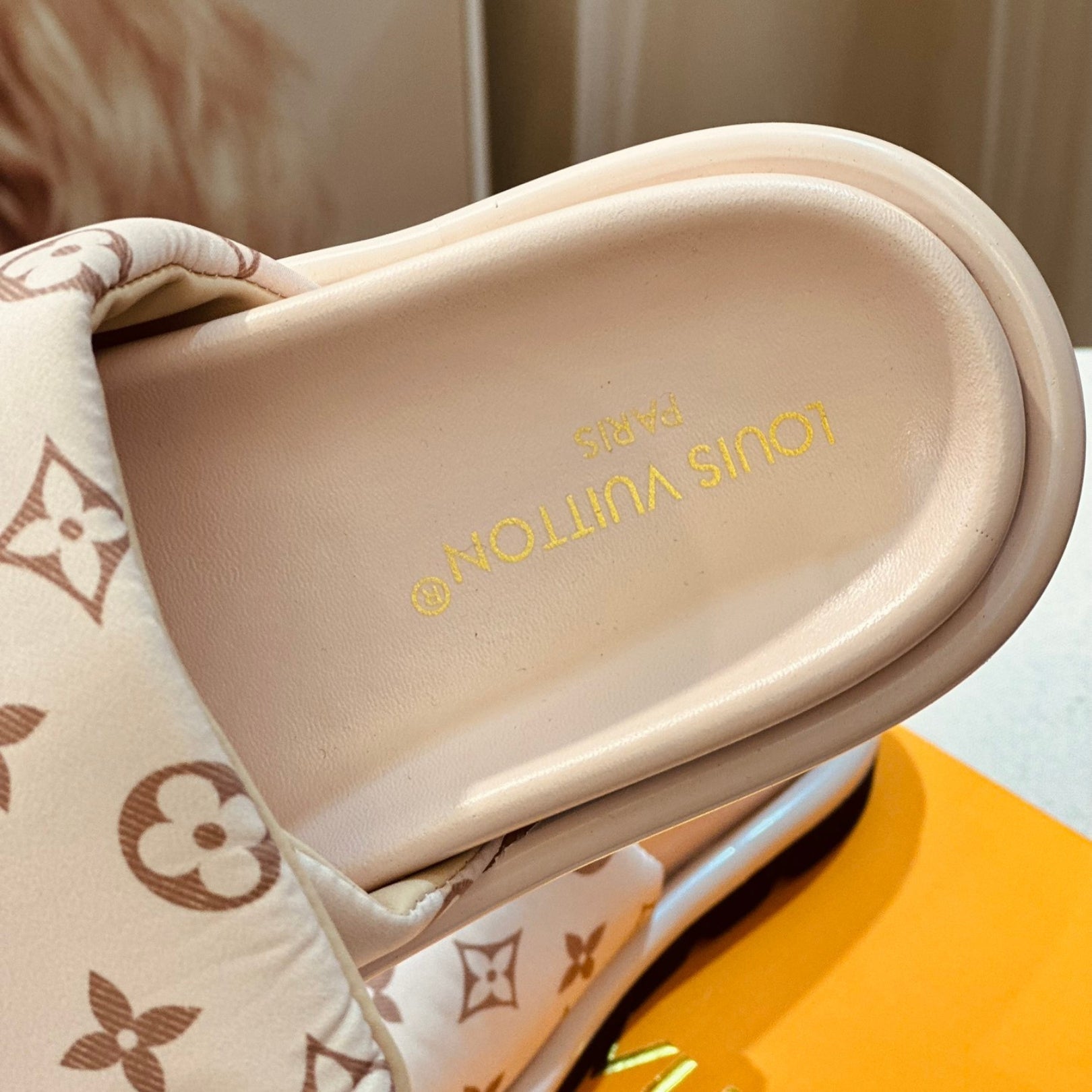 Lv pool pillow flat comfort Beige flip flops