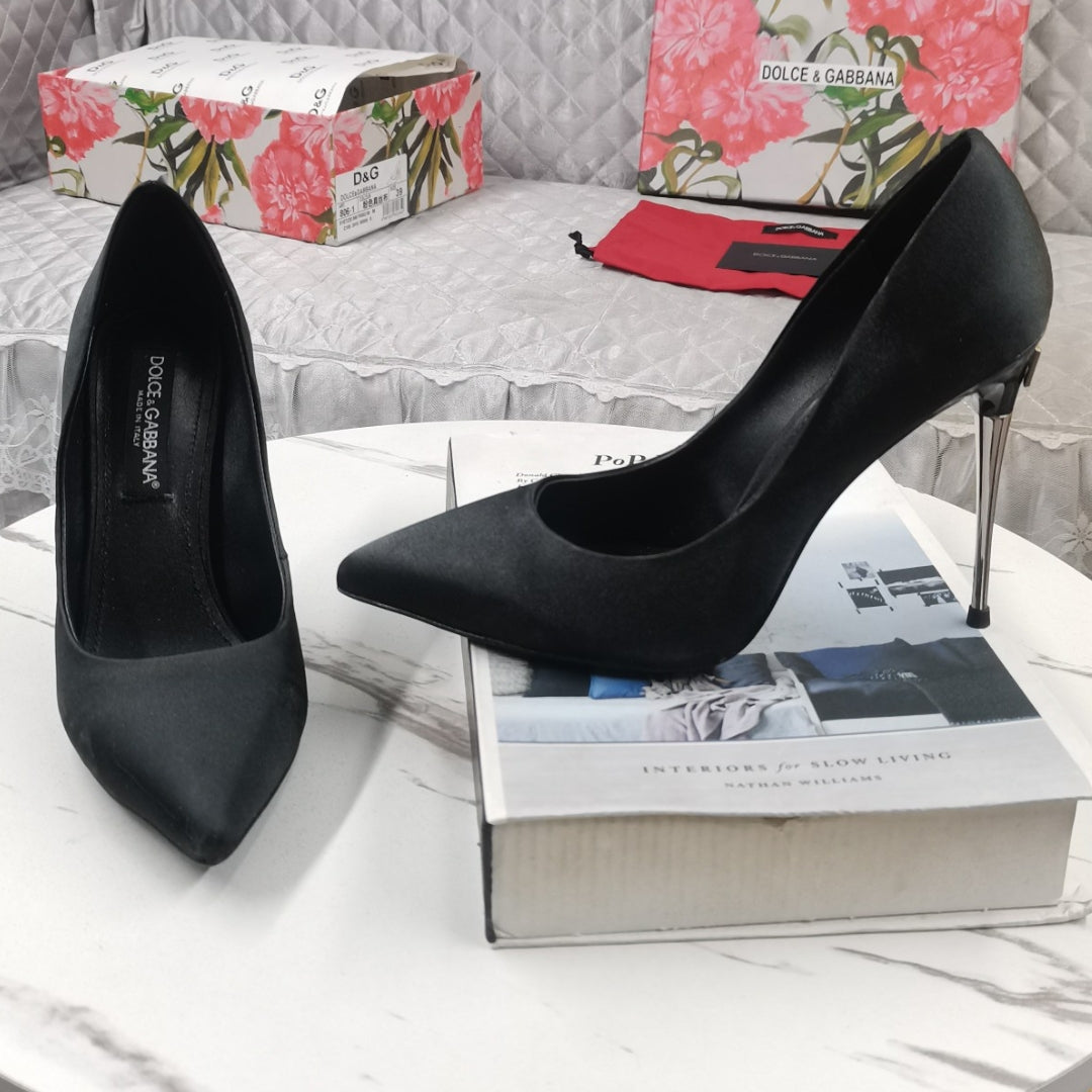 Black DG Pumps with Logo on 10.5cm heel